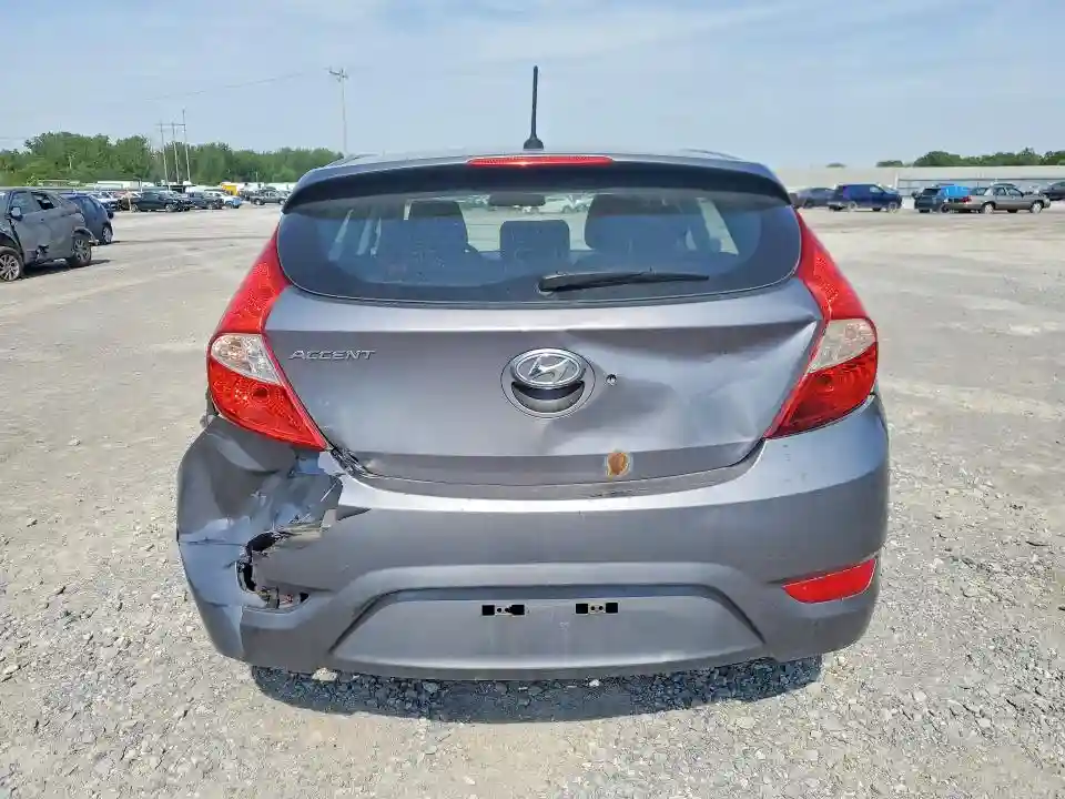 KMHCU5AE3DU138358 2013 HYUNDAI ACCENT SE-5