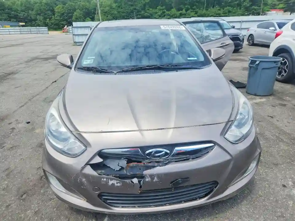 KMHCU5AE1DU104077 2013 HYUNDAI ACCENT-4