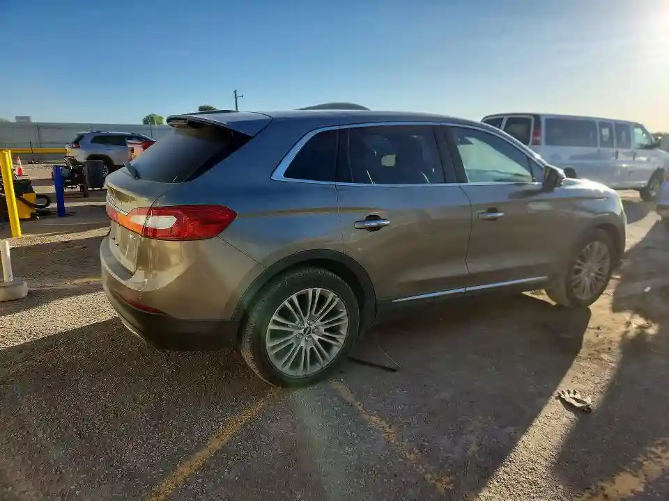 2LMTJ8LR7GBL68185 2016 LINCOLN MKX-2