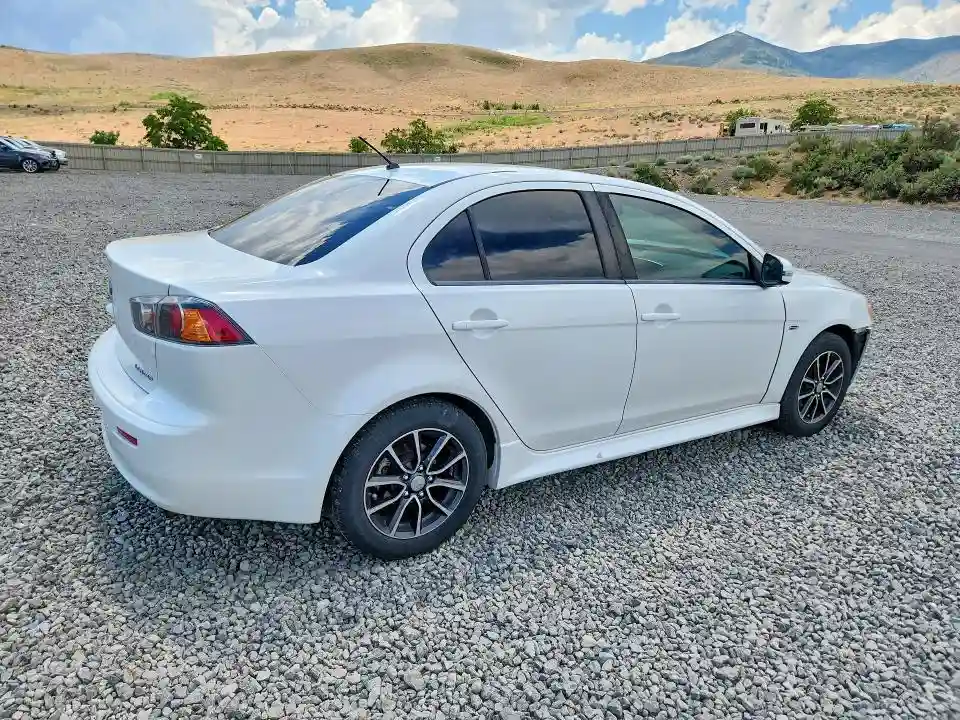 JA32V2FW7HU009489 2017 MITSUBISHI LANCER-2