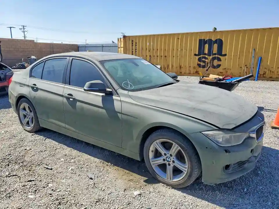 WBA3B5C53DF594658 2013 BMW 3 SERIES-3
