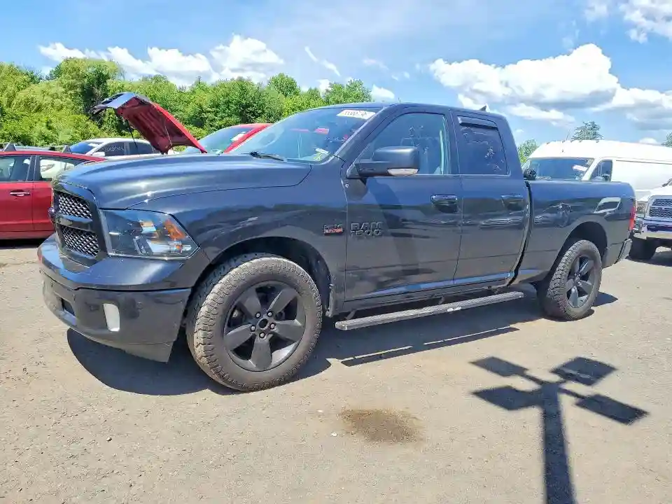 1C6RR7GT5JS138975 2018 RAM 1500-0