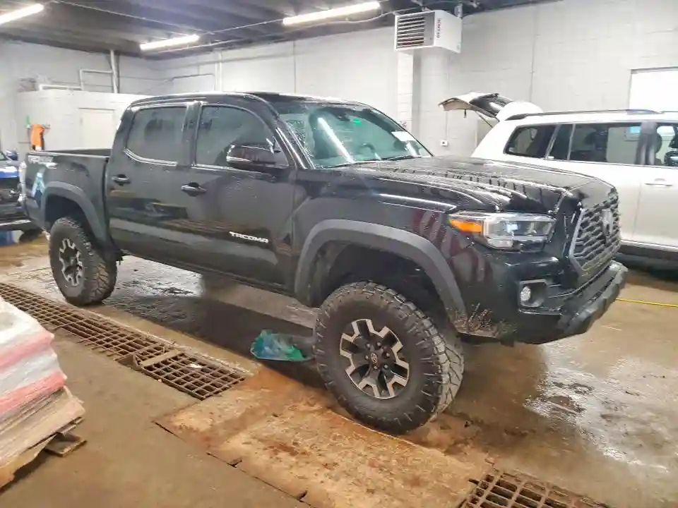 3TMCZ5AN8PM557384 2023 TOYOTA TACOMA-3