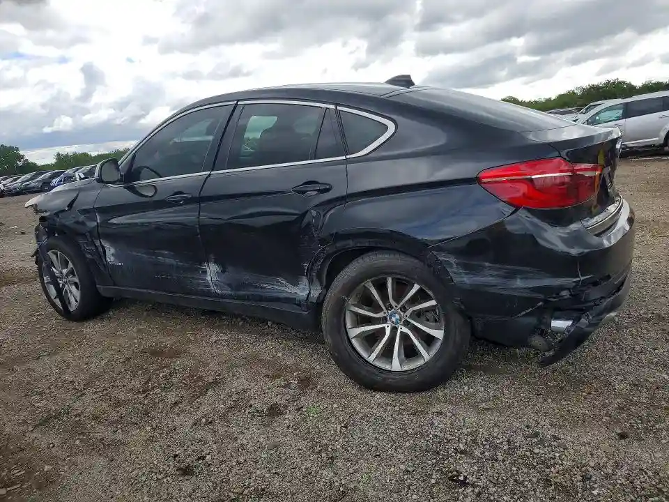 5UXKU2C5XJ0X48237 2018 BMW X6-1