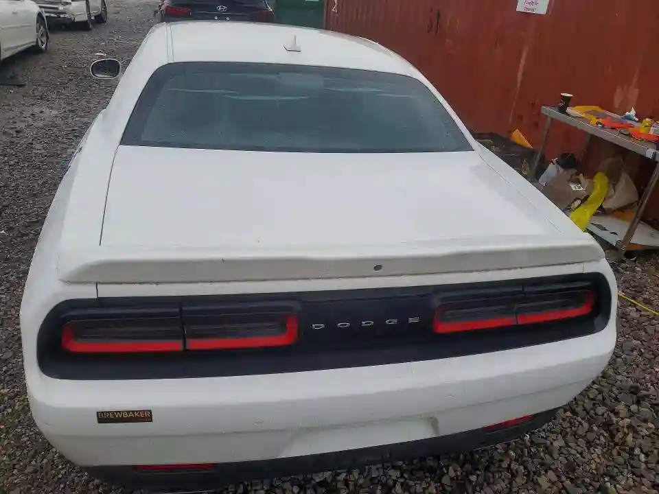 2C3CDZBT4GH214027 2016 DODGE CHALLENGER-5