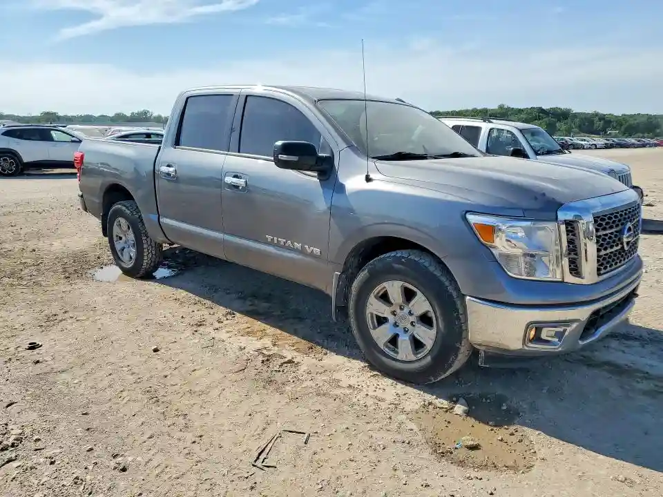 1N6AA1EJ2JN516385 2018 NISSAN TITAN-3