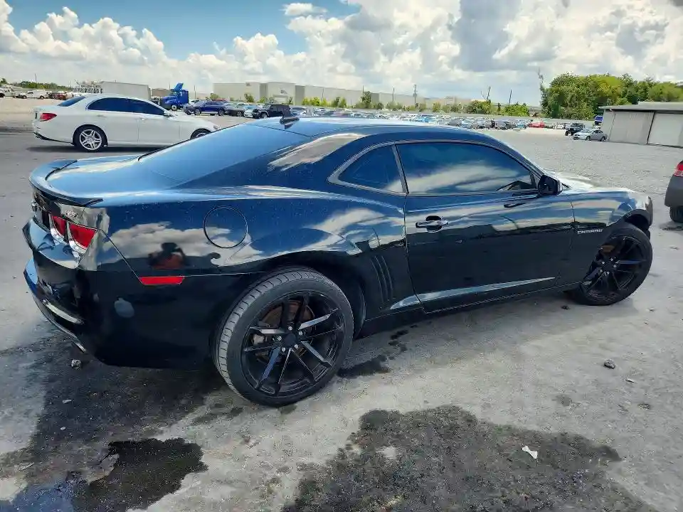 2G1FC1EV4A9225582 2010 CHEVROLET CAMARO-2