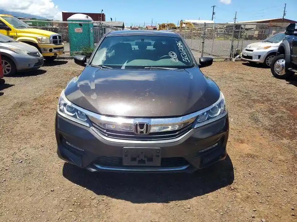 1HGCR2F13HA120865 2017 HONDA ACCORD SPO-4