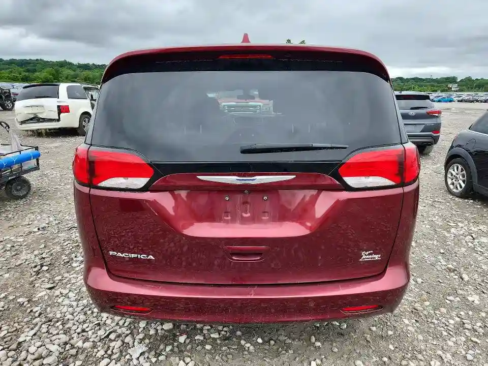 2C4RC1DG9JR130152 2018 CHRYSLER PACIFICA-5