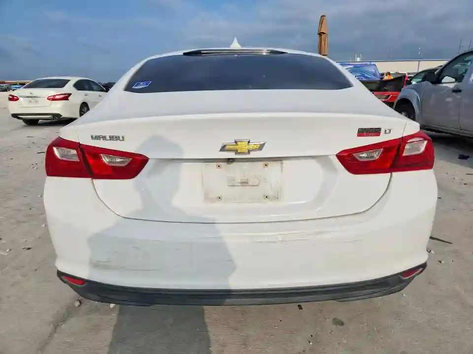 1G1ZD5ST3JF266488 2018 CHEVROLET MALIBU-5