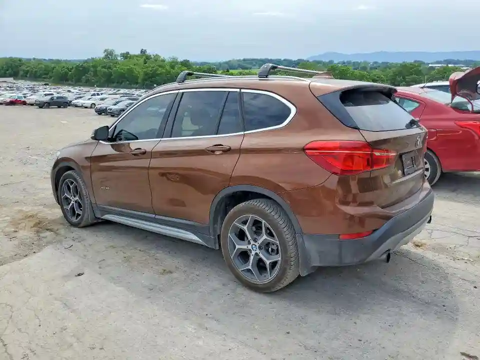 WBXHT3C37GP880247 2016 BMW X1-1
