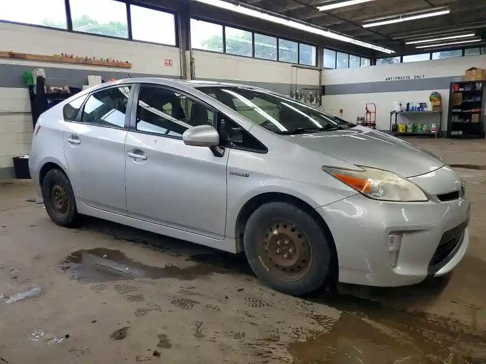 JTDKN3DU8D0353245 2013 TOYOTA PRIUS-3