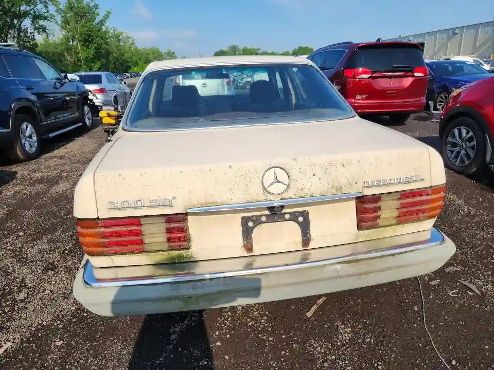 WDBCB20A1EA035965 1984 MERCEDES-BENZ S-CLASS-5