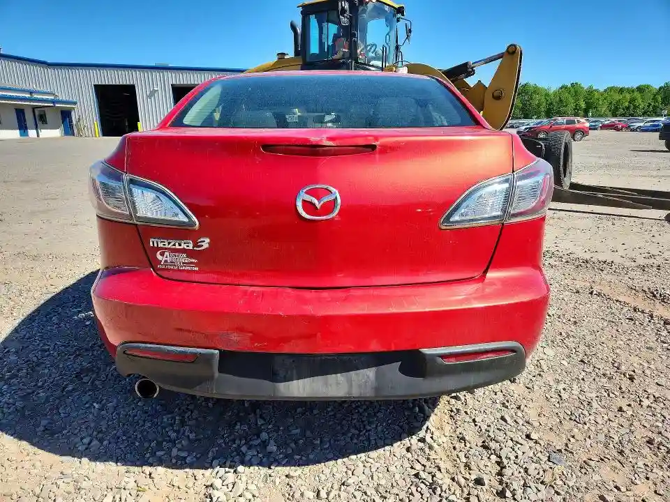 JM1BL1VG6B1478884 2011 MAZDA 3-5