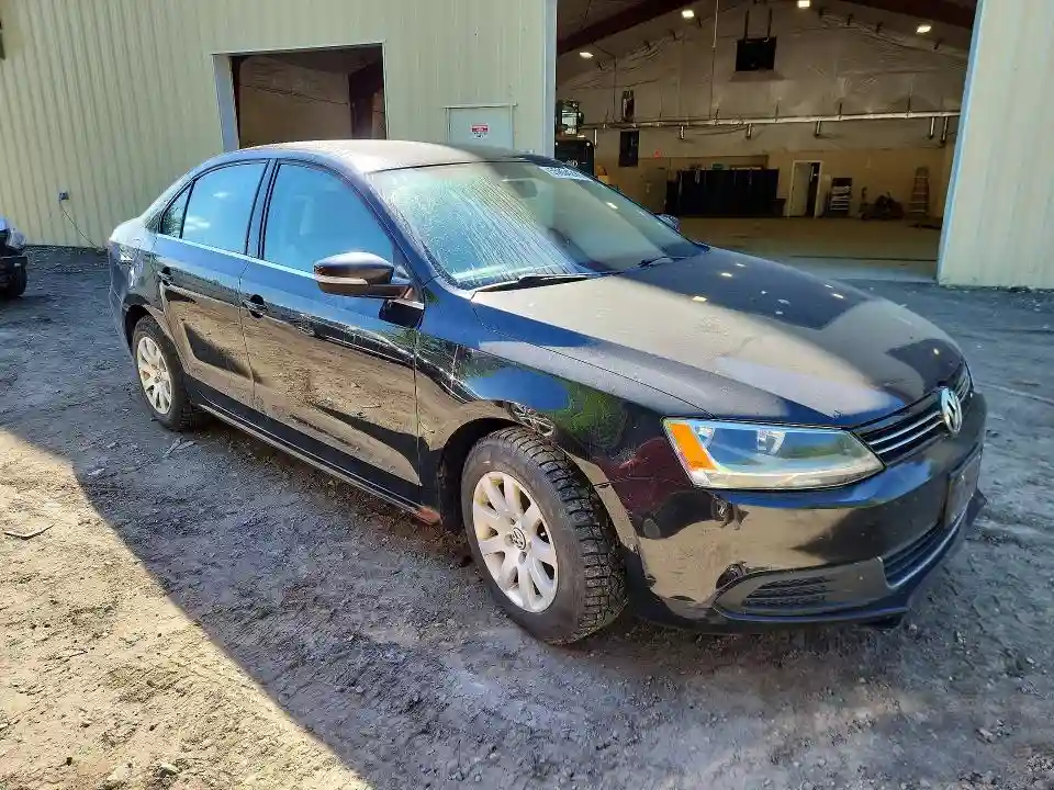3VWDP7AJ5DM210056 2013 VOLKSWAGEN JETTA-3