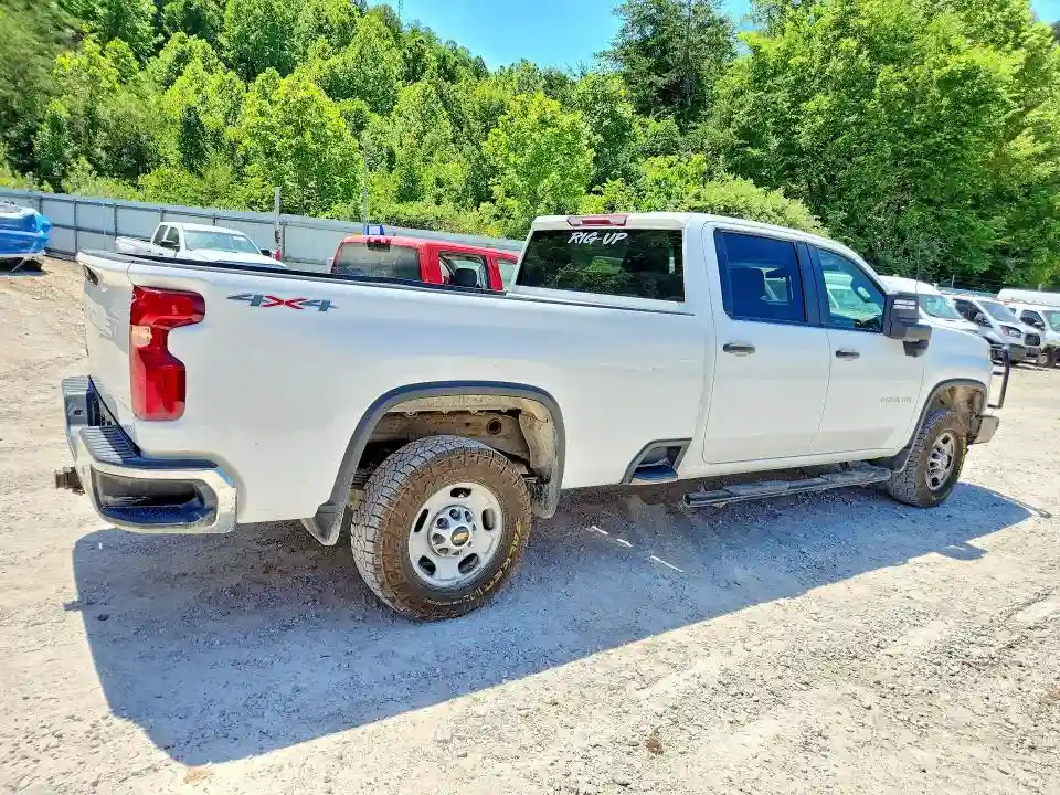 1GC4YLE74RF177551 2024 CHEVROLET SILVERADO-2