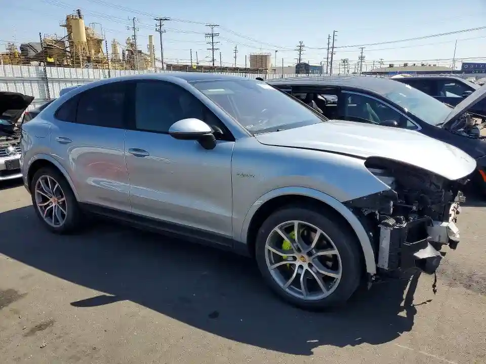 WP1BE2AY8NDA51058 2022 PORSCHE CAYENNE-3