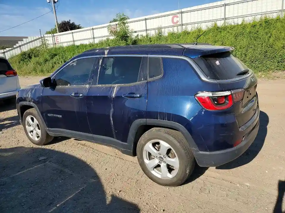 3C4NJCBB5JT267349 2018 JEEP COMPASS-1