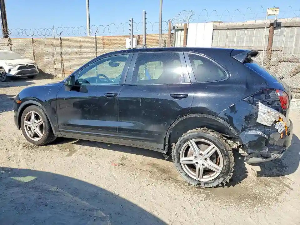 WP1AA2A20BLA02506 2011 PORSCHE CAYENNE-1
