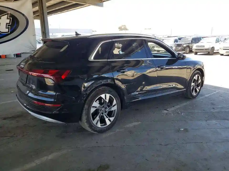 WA1VAAGE0MB033630 2021 AUDI E-TRON-2