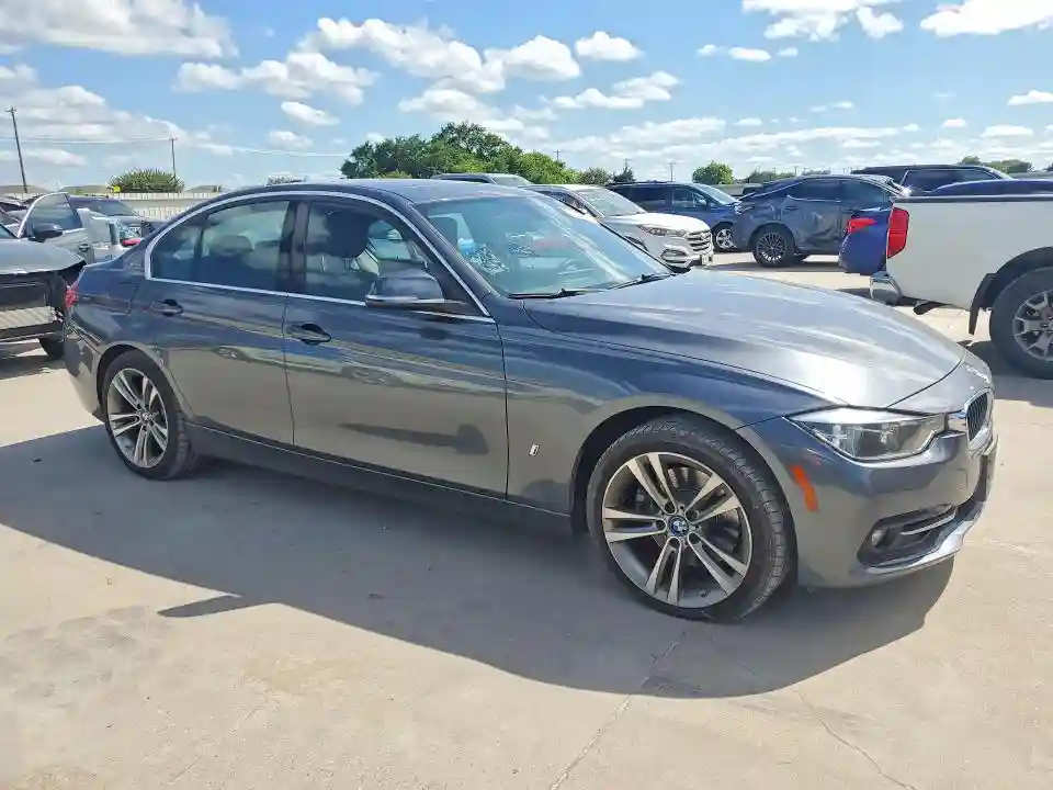 WBA8E1C58JA758663 2018 BMW 3 SERIES-3