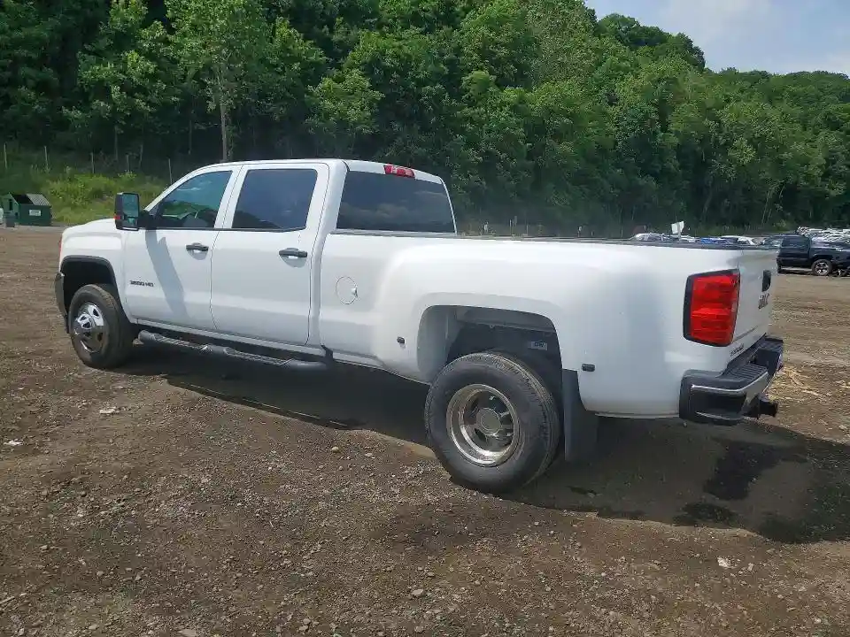 1GT42VCY2JF113134 2018 GMC SIERRA-1