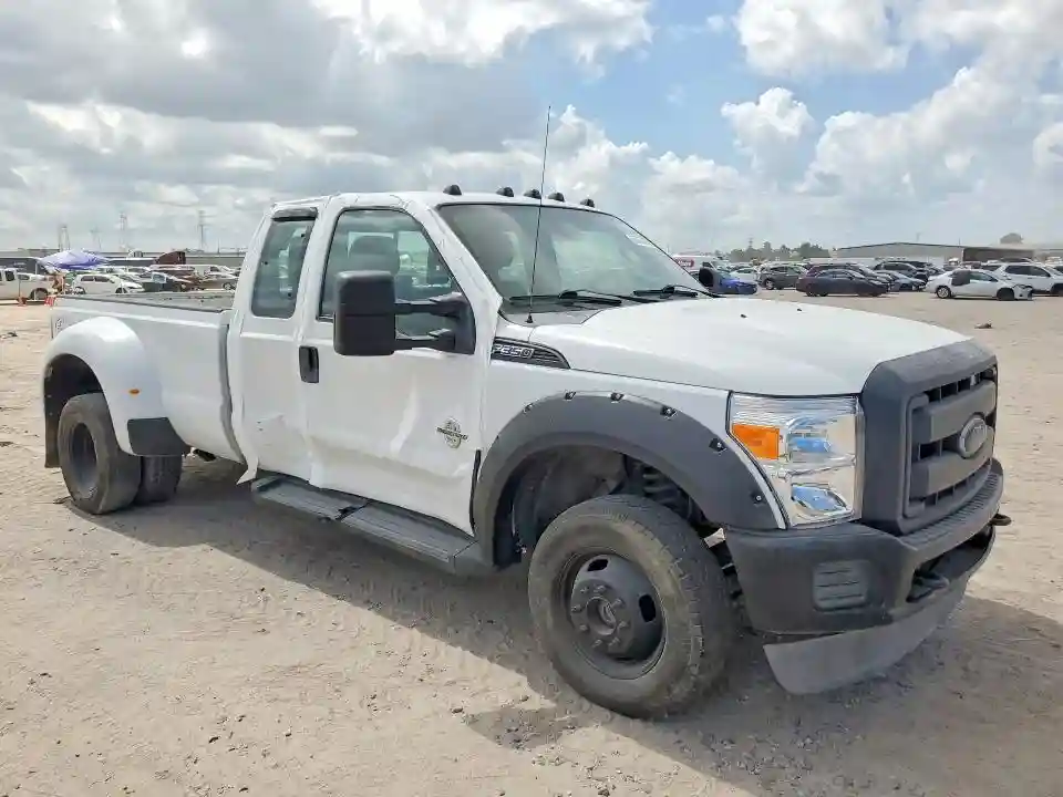 1FT8X3DT4DEA78570 2013 FORD F350-3