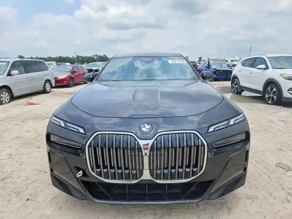 WBA23EH00PCM21708 2023 BMW 7 SERIES-4