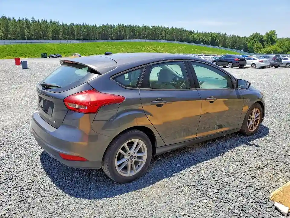 1FADP3K21JL326991 2018 FORD FOCUS-2