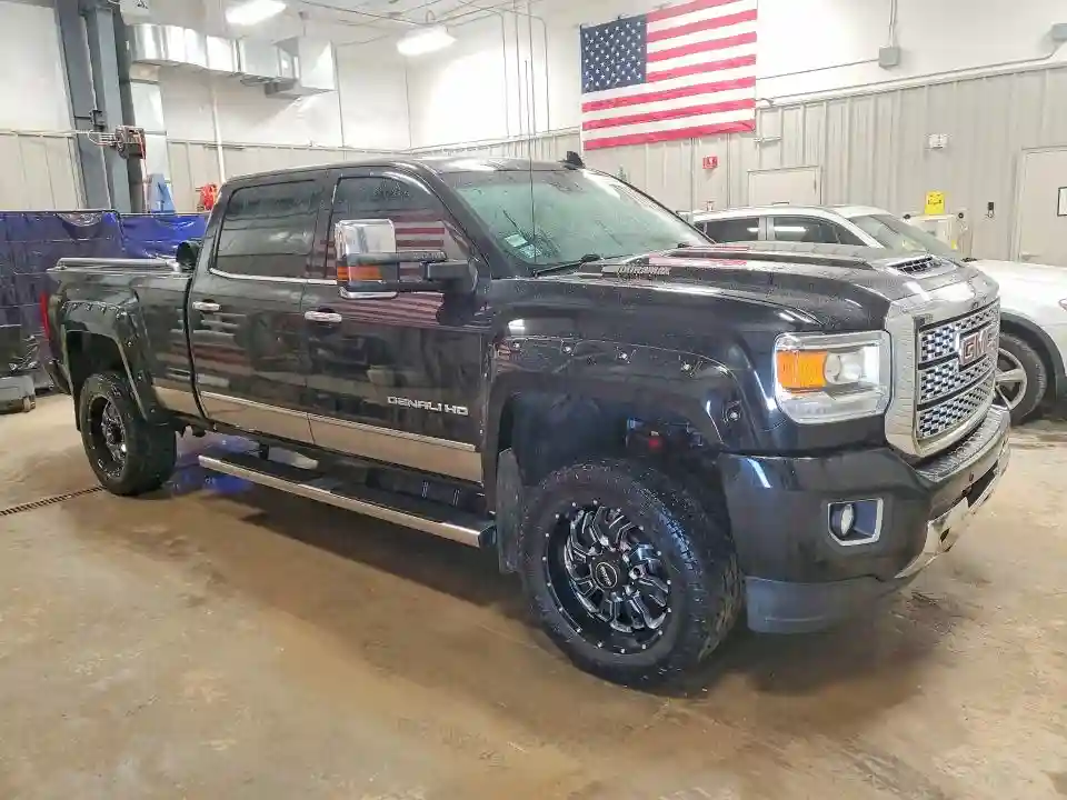 1GT42YEY6JF272561 2018 GMC SIERRA-3