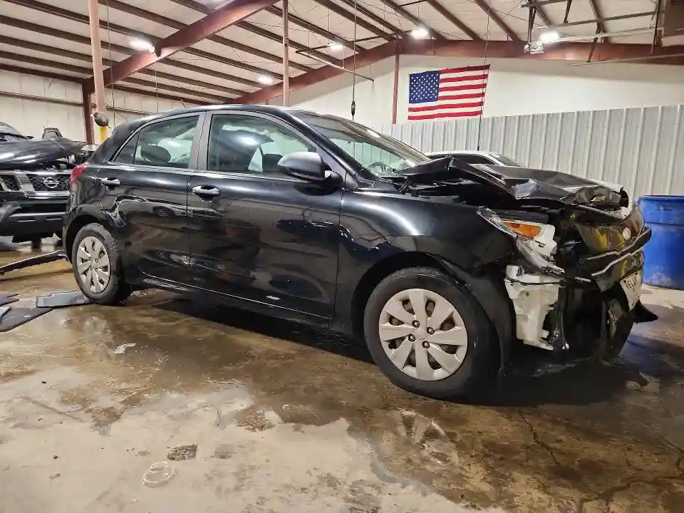 3KPA25AB4JE045141 2018 KIA RIO 5-DOOR-3