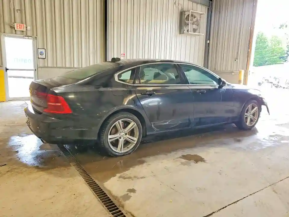 LVY982MK4JP036184 2018 VOLVO S90-2