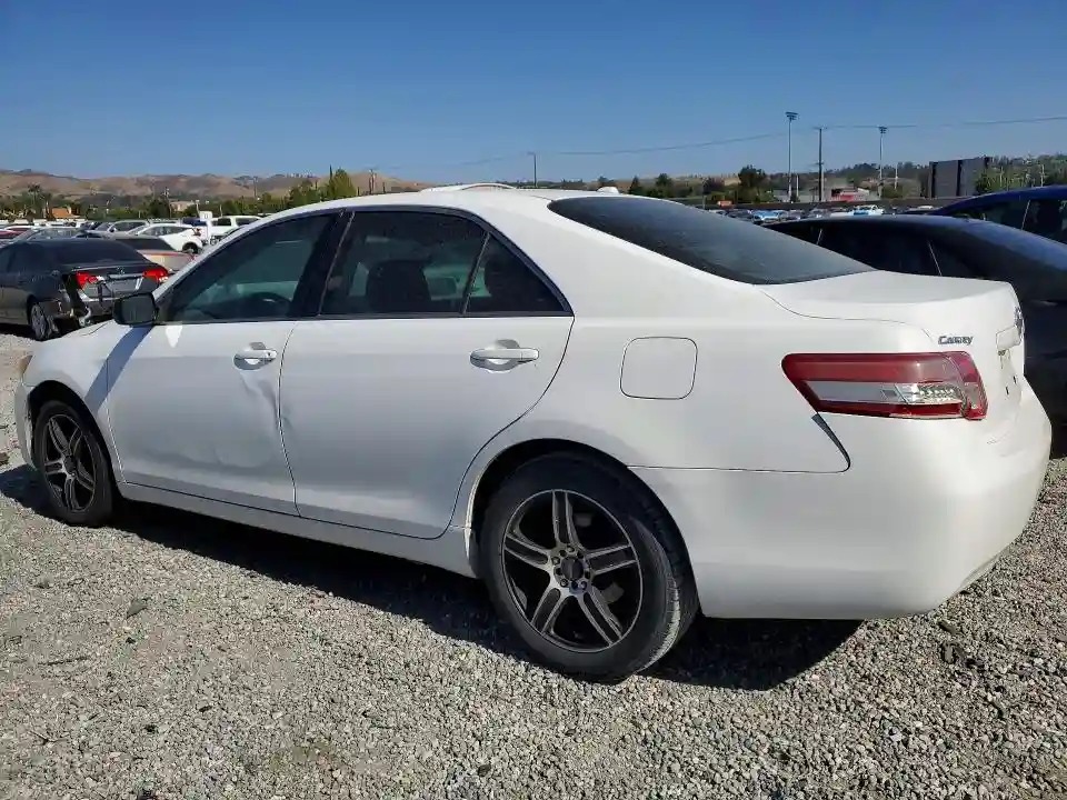 4T1BF3EKXBU586720 2011 TOYOTA CAMRY-1