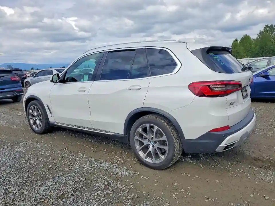 5UXCR6C56KLL03135 2019 BMW X5-1