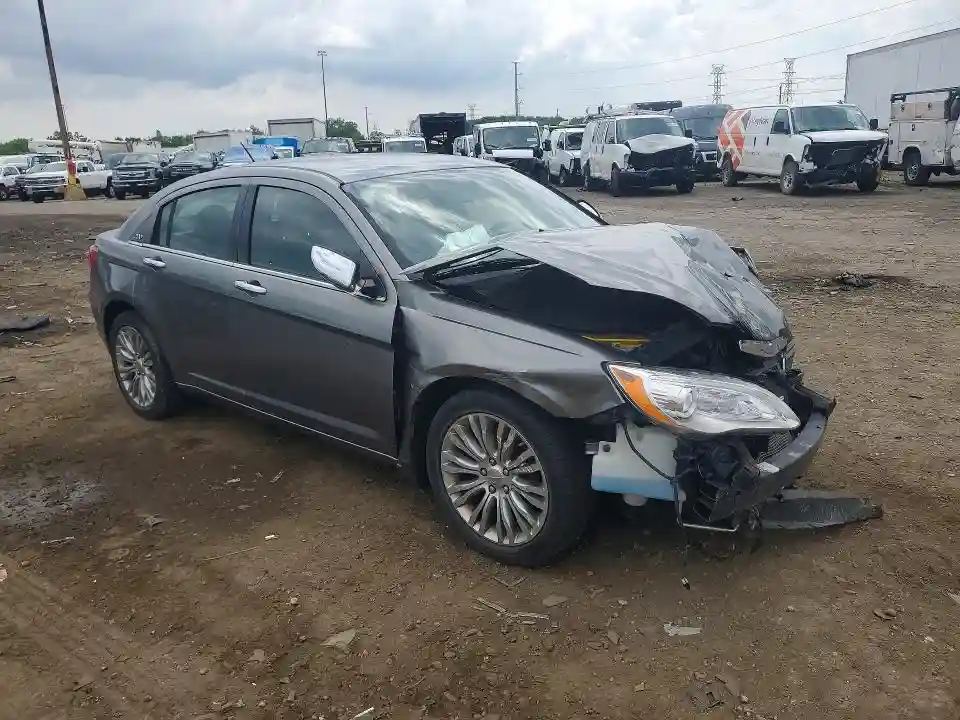 1C3CCBCG1DN575553 2013 CHRYSLER 200-3