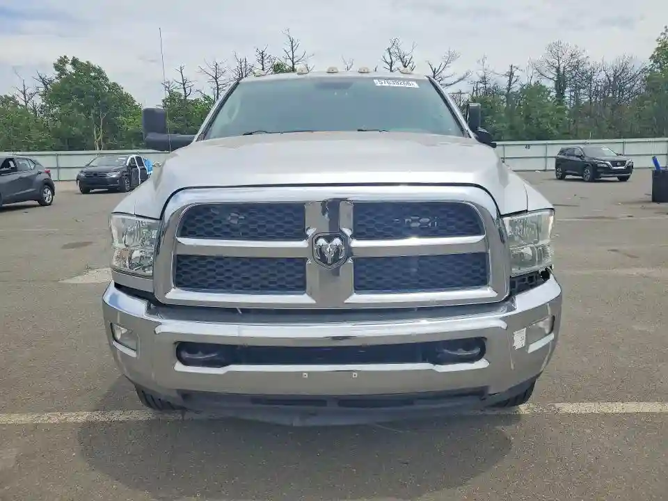 3C7WRTCL9FG592898 2015 RAM 3500-4