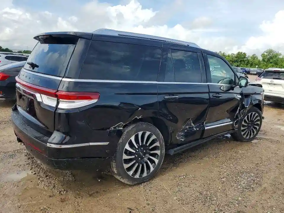 5LMJJ2TG6REL19658 2024 LINCOLN NAVIGATOR-2