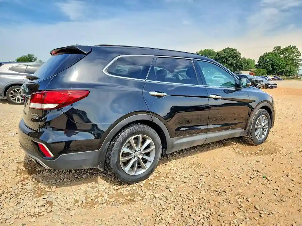 KM8SNDHF9HU239105 2017 HYUNDAI SANTA FE-2