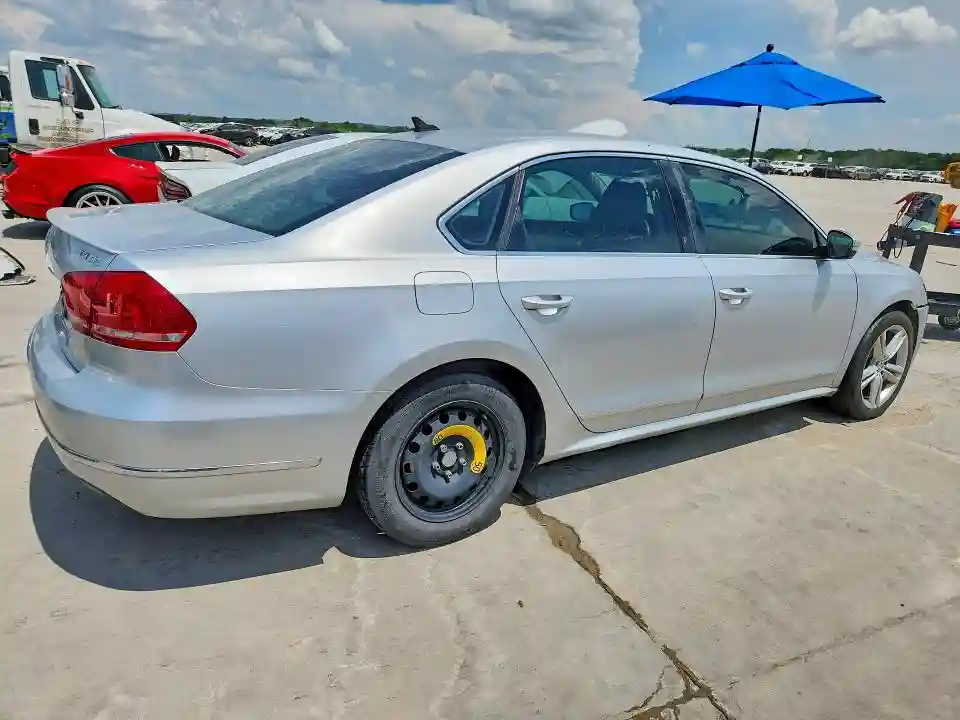 1VWCS7A3XEC018999 2014 VOLKSWAGEN PASSAT-2