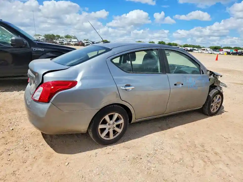 3N1CN7AP4CL826833 2012 NISSAN VERSA-2
