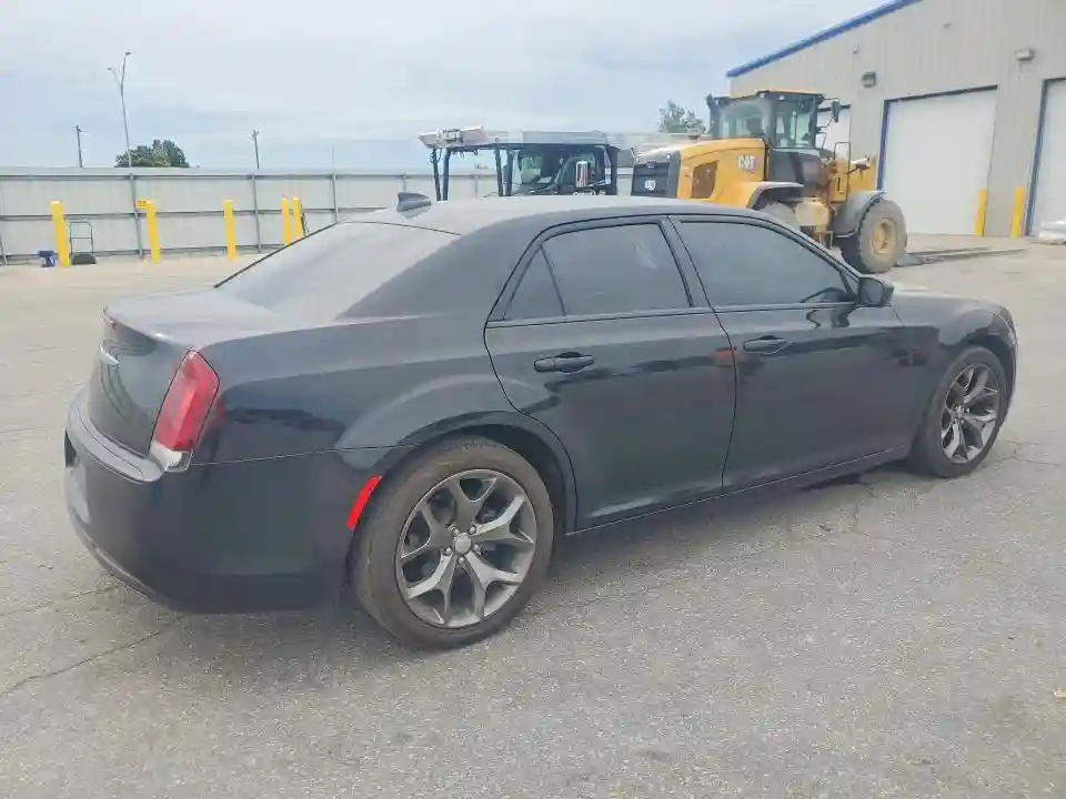 2C3CCAAG3KH502610 2019 CHRYSLER 300-2