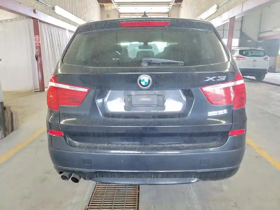 5UXWX5C50BL700983 2011 BMW X3-5