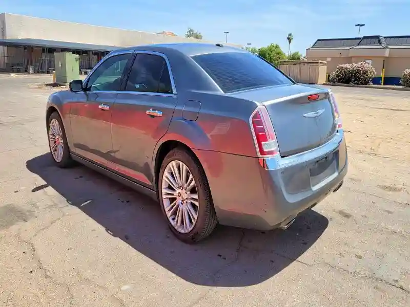 2C3CA6CT5BH549764 2011 CHRYSLER 300-2