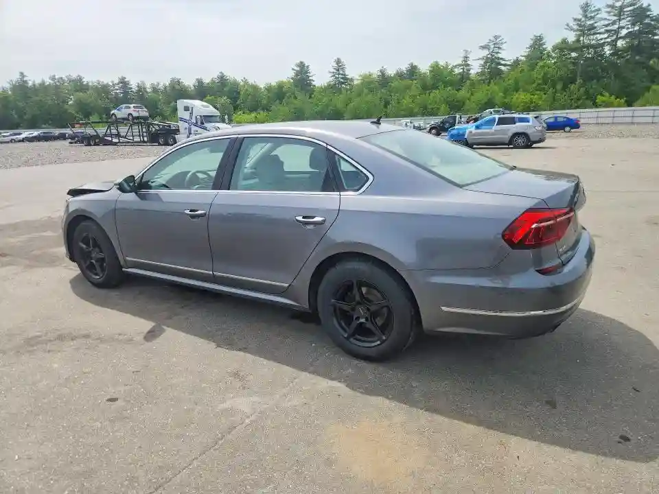 1VWAT7A37HC006379 2017 VOLKSWAGEN PASSAT-1