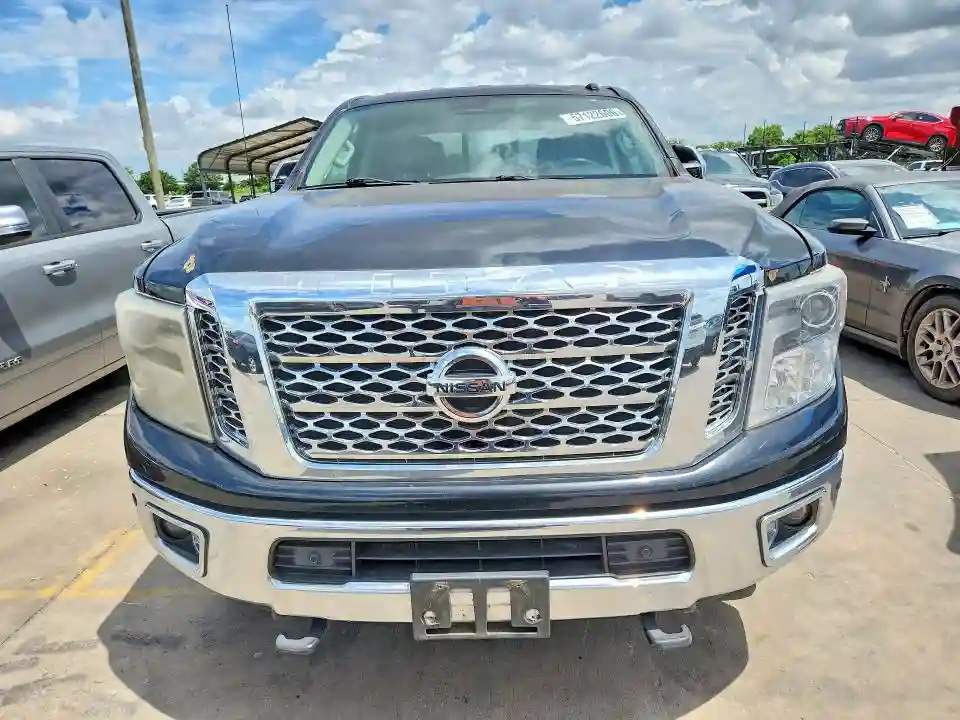 1N6BA1F46HN572465 2017 NISSAN TITAN-4