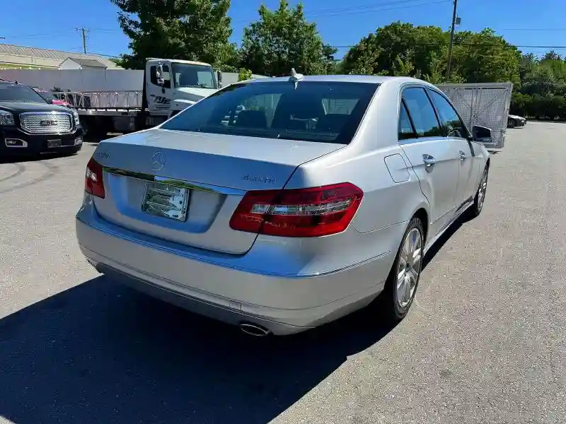 WDDHF8JB5DA766828 2013 MERCEDES-BENZ E-CLASS-2