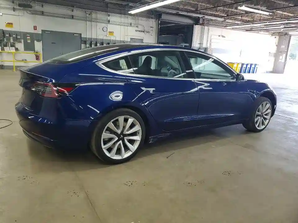 5YJ3E1EA0JF008155 2018 TESLA MODEL 3-2