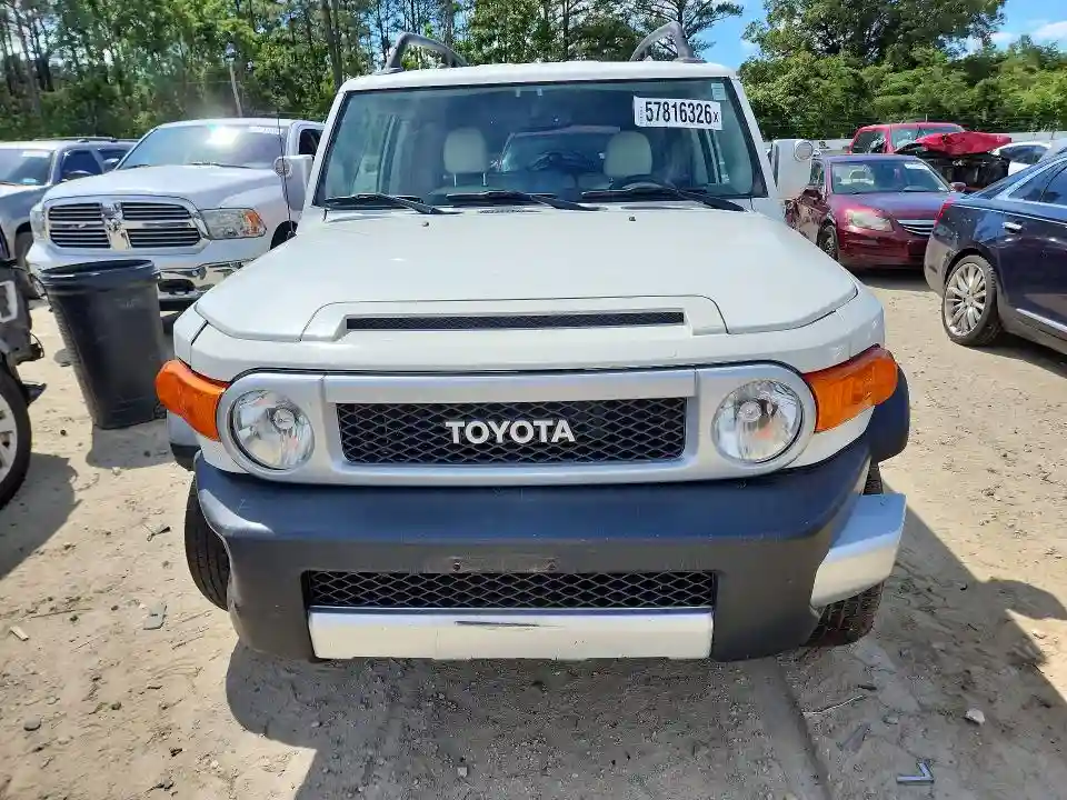 JTEBU4BF3DK163303 2013 TOYOTA FJ CRUISER-4