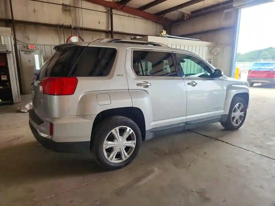 2GKFLUEK5H6135579 2017 GMC TERRAIN-2