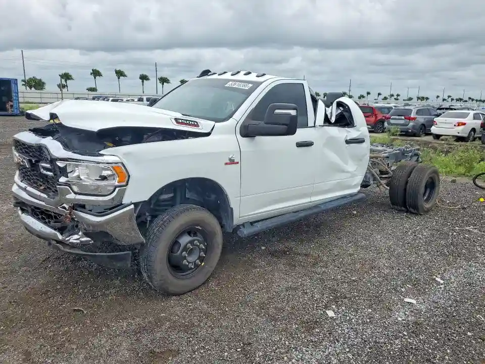 3C63RRGL8RG128770 2024 RAM 3500-0